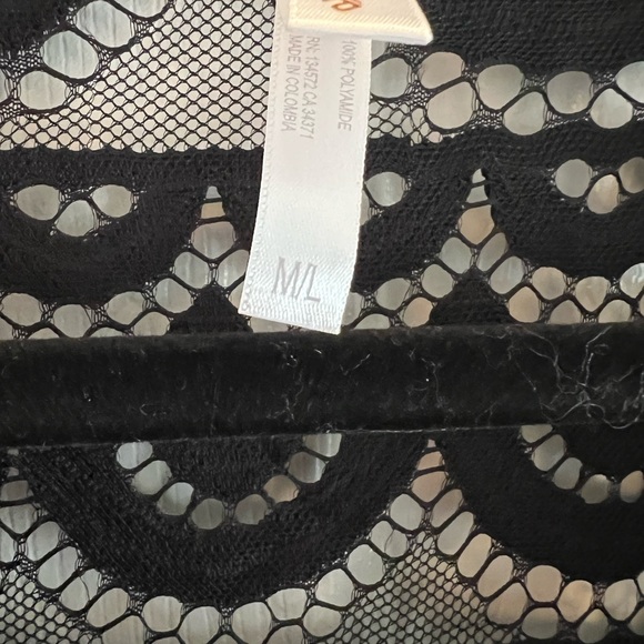 PilyQ coverup, black, long sleeve - Picture 6 of 9